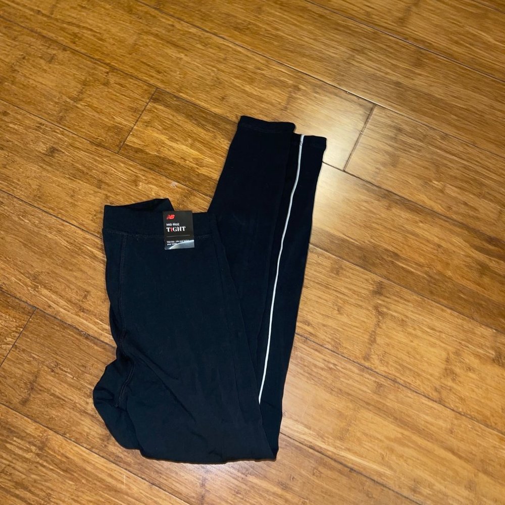 New Balance Mid Rise Tight Legging Black Size Small NWT  waist 24" inseam 27" - Picture 4 of 4